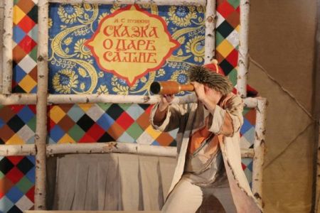 Спектакль Сказка о царе Салтане. Свердловский государственный академический театр драмы Спектакль Сказка о царе Салтане. Свердловский государственный академический театр драмы