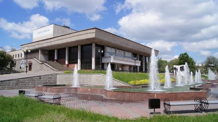 В гостях у Метелицы. Липецкий театр драмы им. Л.Н. Толстого В гостях у Метелицы. Липецкий театр драмы им. Л.Н. Толстого