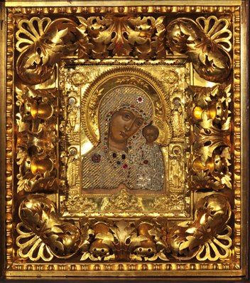 Ветковские иконы XVIII-XIX вв. в шитых бисерных окладах Ветковские иконы XVIII-XIX вв. в шитых бисерных окладах
