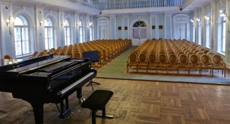 Навстречу. Московская консерватория Навстречу. Московская консерватория