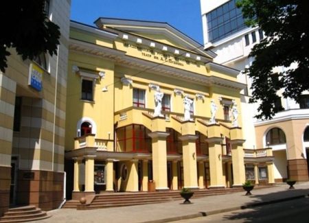 Спектакль МЫШЕЛОВКА. Харьковский театр им. Пушкина Спектакль МЫШЕЛОВКА. Харьковский театр им. Пушкина