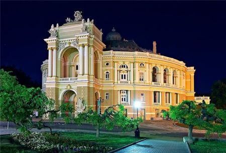 Травиата. Одесский театр оперы и балета Травиата. Одесский театр оперы и балета
