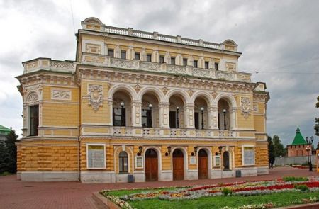 Спектакль Три романса о любви. Нижегородский государственный академический театр драмы Спектакль Три романса о любви. Нижегородский государственный академический театр драмы
