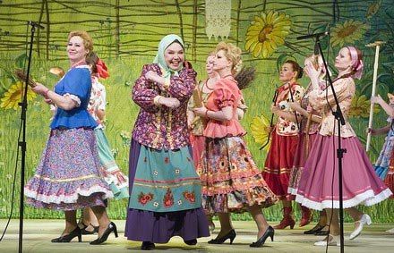 Спектакль "Бабий бунт". Белорусский государственный академический музыкальный театр Спектакль "Бабий бунт". Белорусский государственный академический музыкальный театр