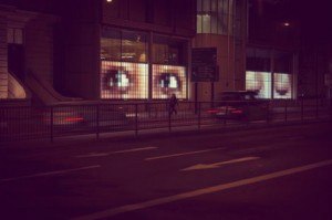 От цифровой фоторамки до огромных Глаз Питера Хадсона в центре Лондона