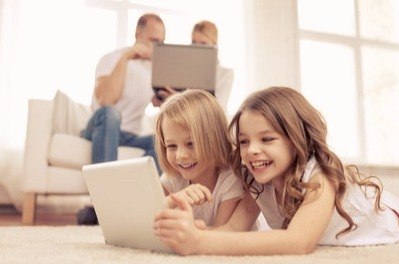 Полезны ли онлайн игры для маленьких детей
