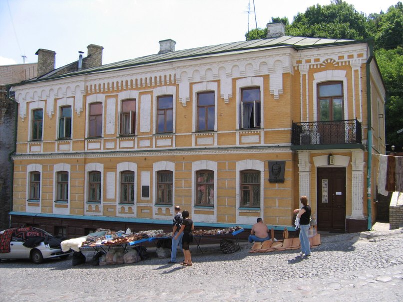 Музей-театр "Булгаковский Дом" - явление уникальное.