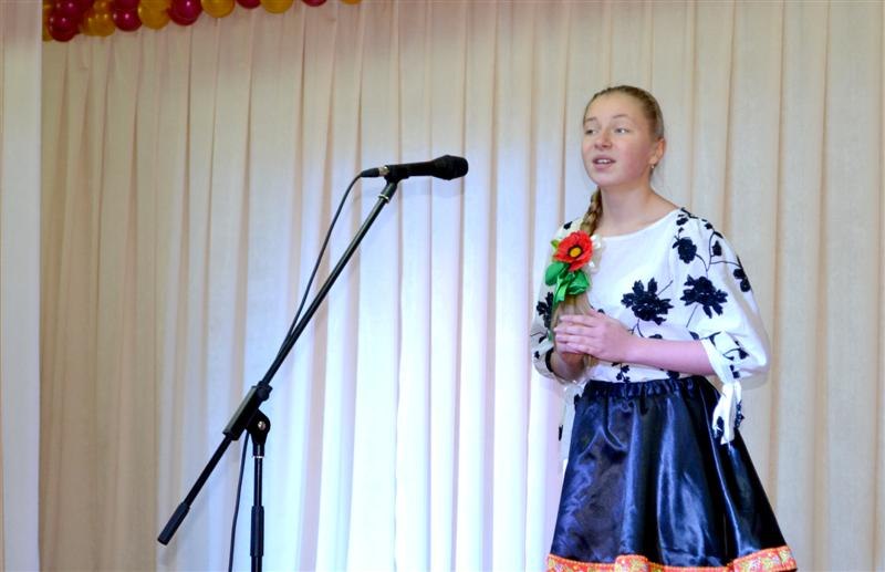В Дзержинском районе г. Харькова соревновались юные вокалисты