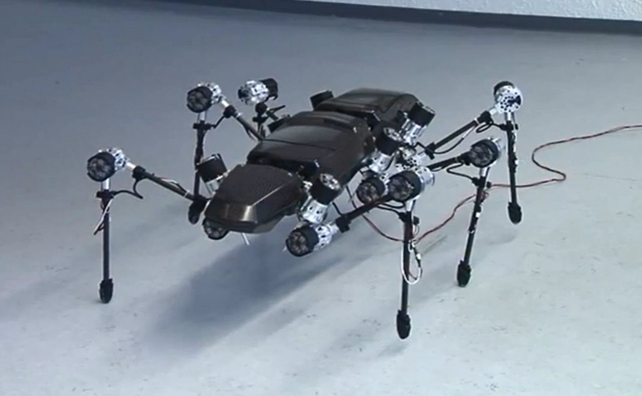 Робот-насекомое