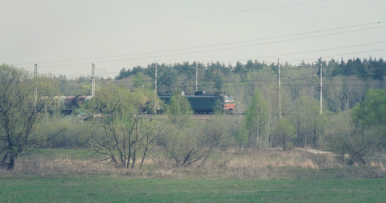 Возле поездов. Денис Лукин