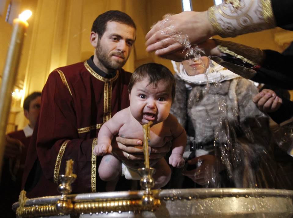 Крестить или не крестить? Советы молодой мамы