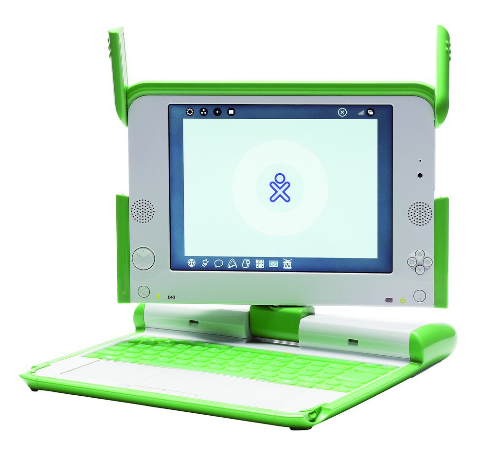 Дешевый компьютер ноутбук XO-1 для обучения детей