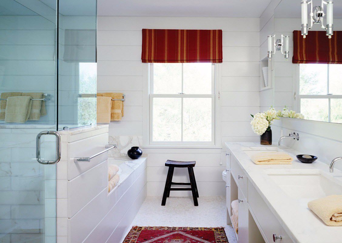 Стеклянные шторки на ванну – современно, стильно, удобно.