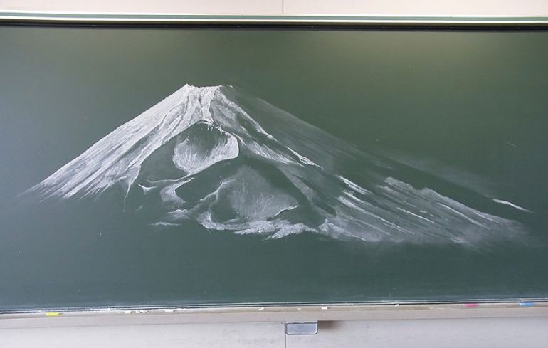 Удивительные рисунки на досках от японских студентов
