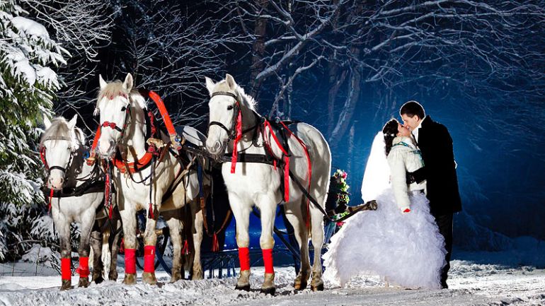 Отпразднуйте зимнюю свадьбу в Санкт-Петербурге