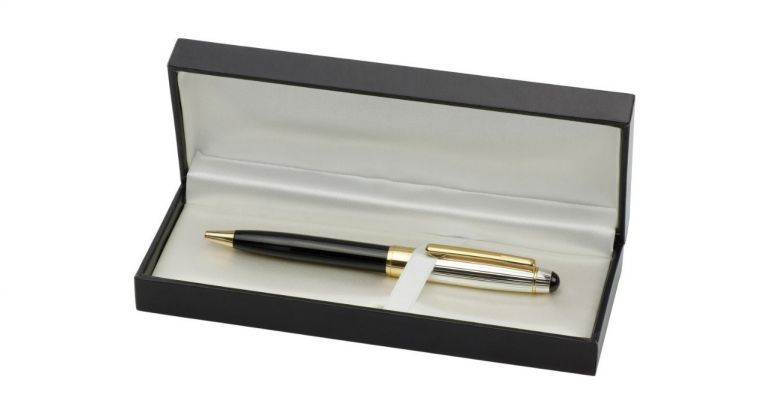 Ручка в подарочном футляре – отличный подарок для делового партнёра
