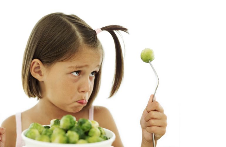 Несколько способов стимулировать детей правильно питаться