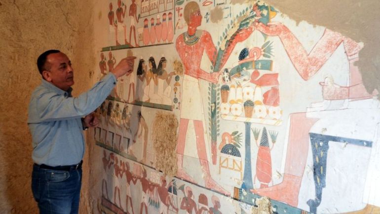 Египетские археологи нашли две древние гробницы