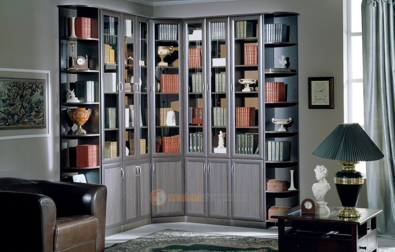 Книжный шкаф в стиле готика