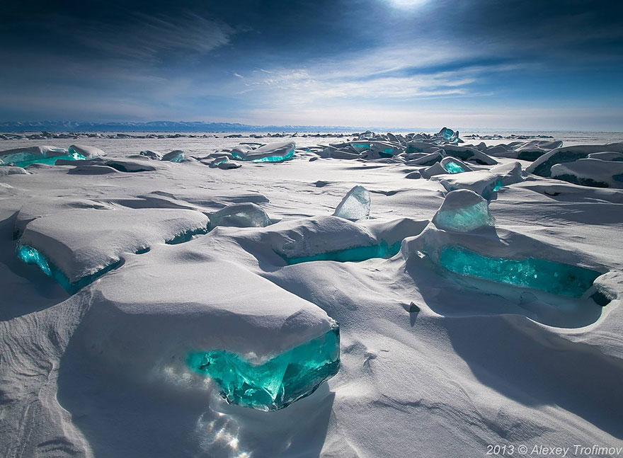 Замерзший Байкал