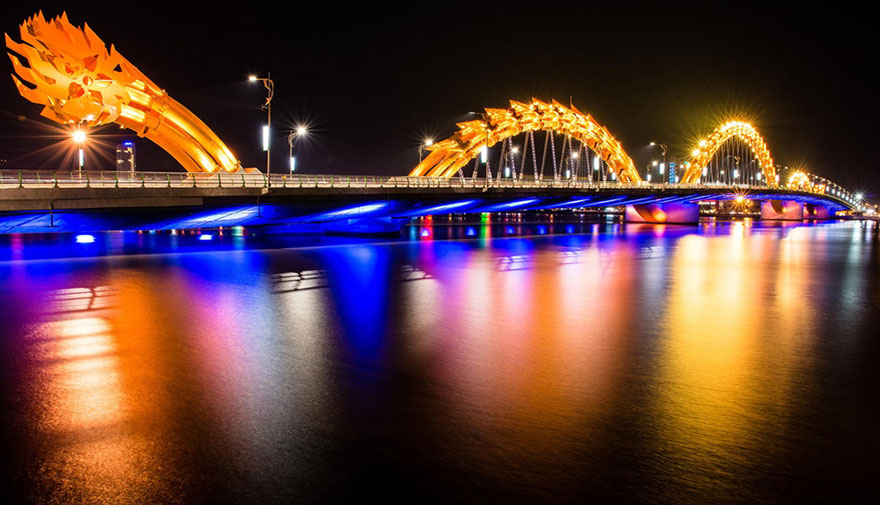 Мост Дракона в Дананге, Вьетнам