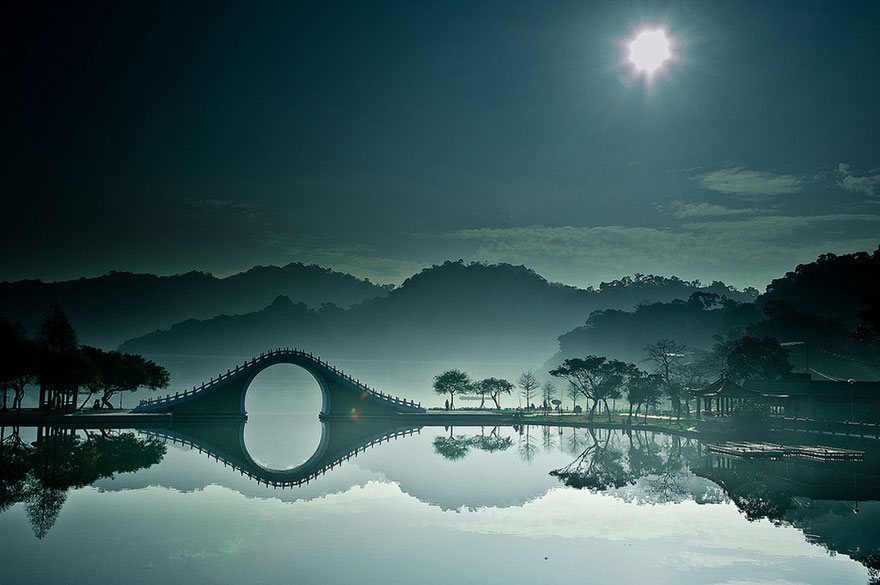 Лунный Мост в парке Даху, Тайпей, Тайвань